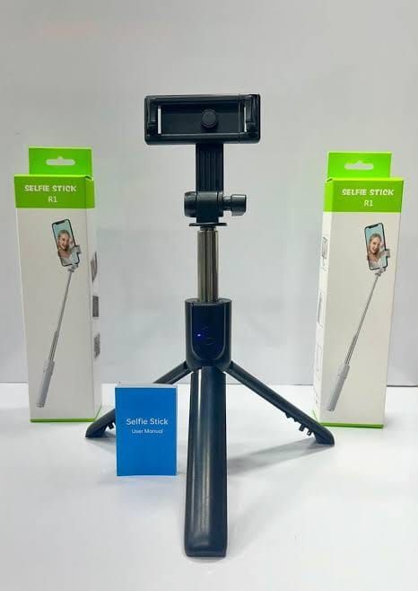 R1 Selfie Stick Adjustable Tripod Stand Portable Phone Holder