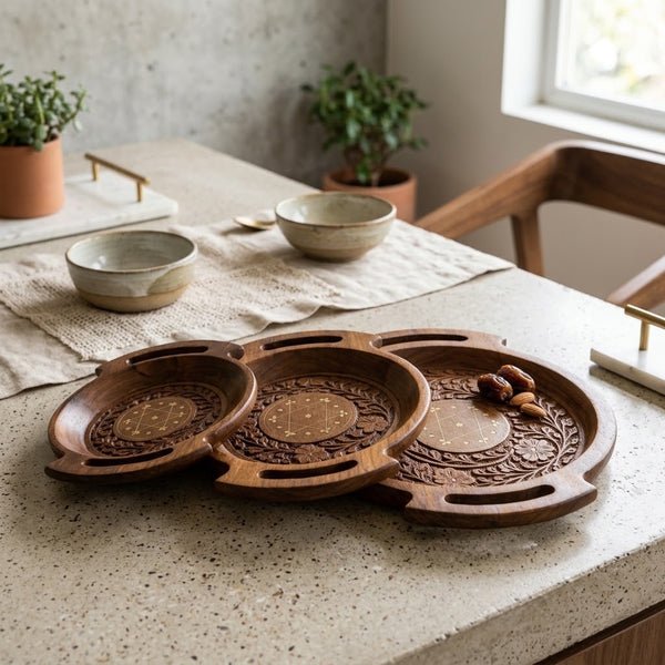 Wooden Carving Plate Bring rustic elegance and artisanal charm to your home with the Wooden Carving Plate Set of 3.